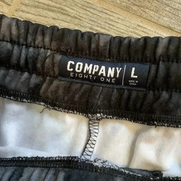 Company 81 tie dye sweat shorts Black navy and gray Men’s size L - Picture 3 of 6